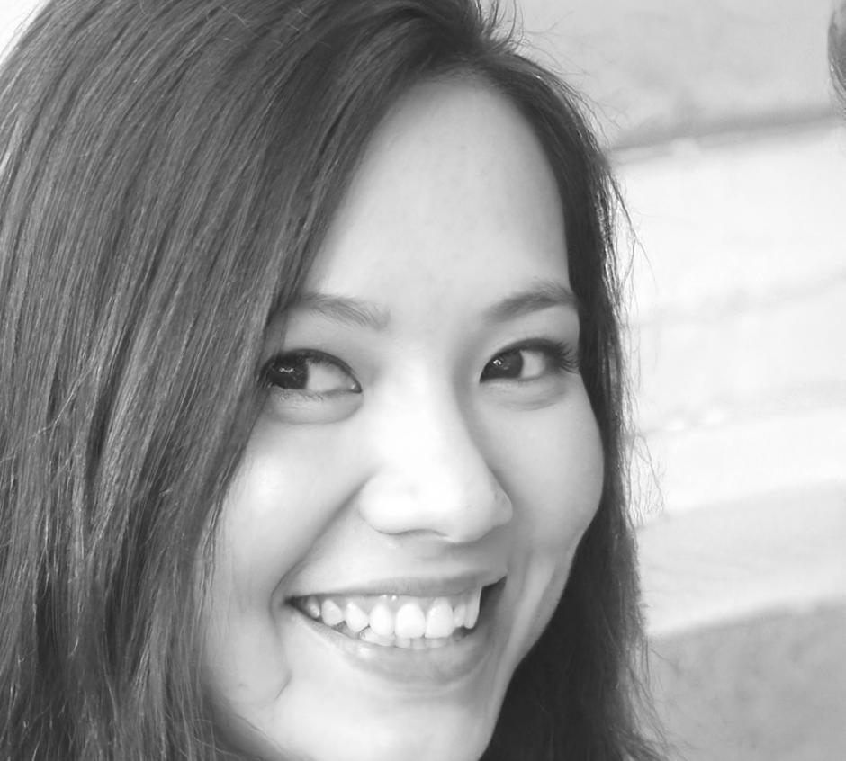 Foto de María Elena Vega, graduada del programa